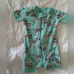 Hanna Andersson Shortie Sleeper Zebras